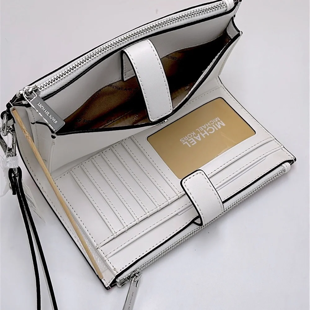 MICHAEL KORS Large Signature Chain Shoulder Tote Bag & Large Wristlet
Dragonfrui - Picture 14 of 16